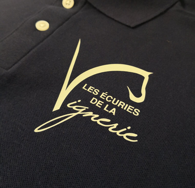 Polo personnalisé avec flocage du logo d'entreprise